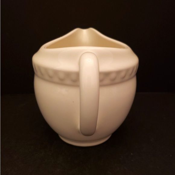 Gail Pittman Creamer Cream Pitcher Southern Living Hospitality Ivory Discontinue - Picture 4 of 12